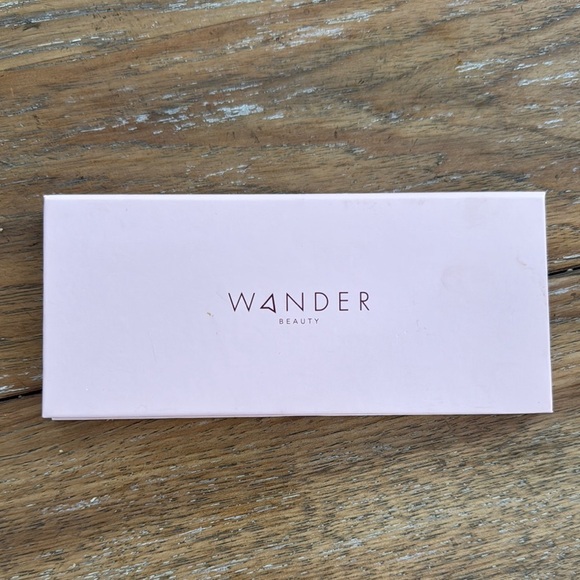 Wander Beauty Trailblazer Eyeshadow Palette - Picture 2 of 5
